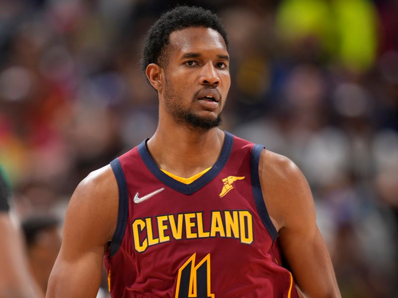 Speedsters’ RFA Players: Evaluating Bids and Strategic&nbsp;Decisions